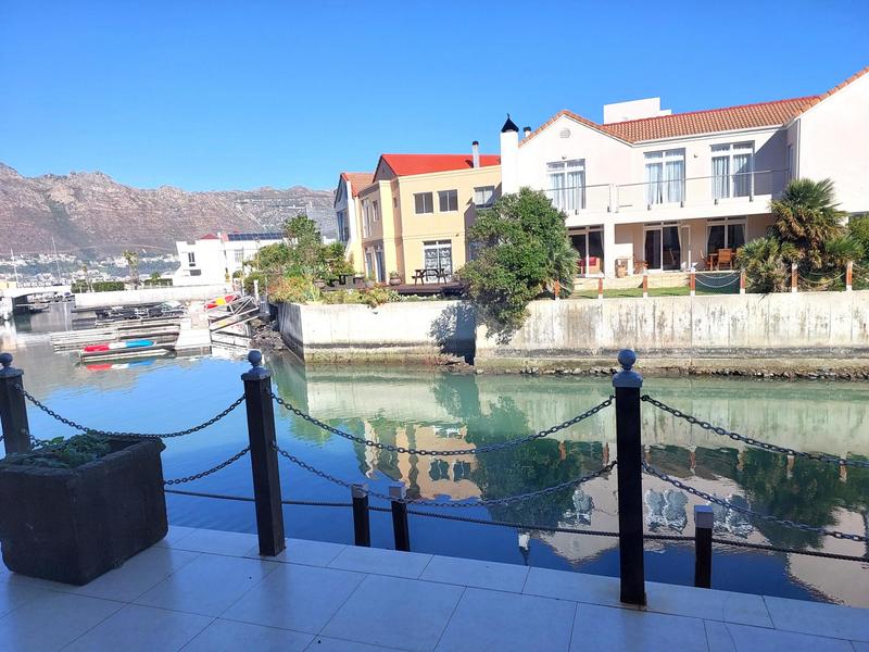 3 Bedroom Property for Sale in Harbour Island Western Cape